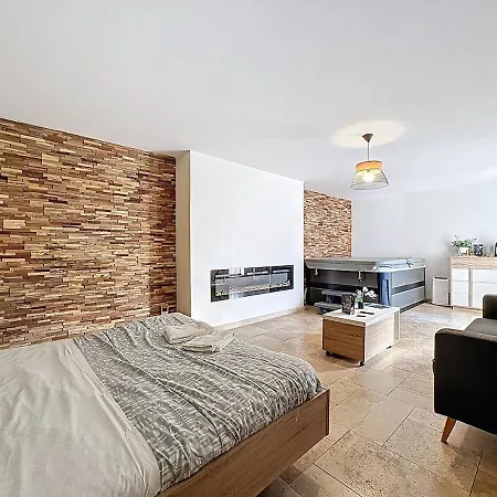 Unique 3 Centre Equestre & Snack 公寓