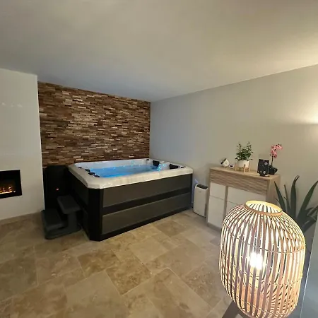 Unique 3 Centre Equestre & Snack Vic-le-Comte